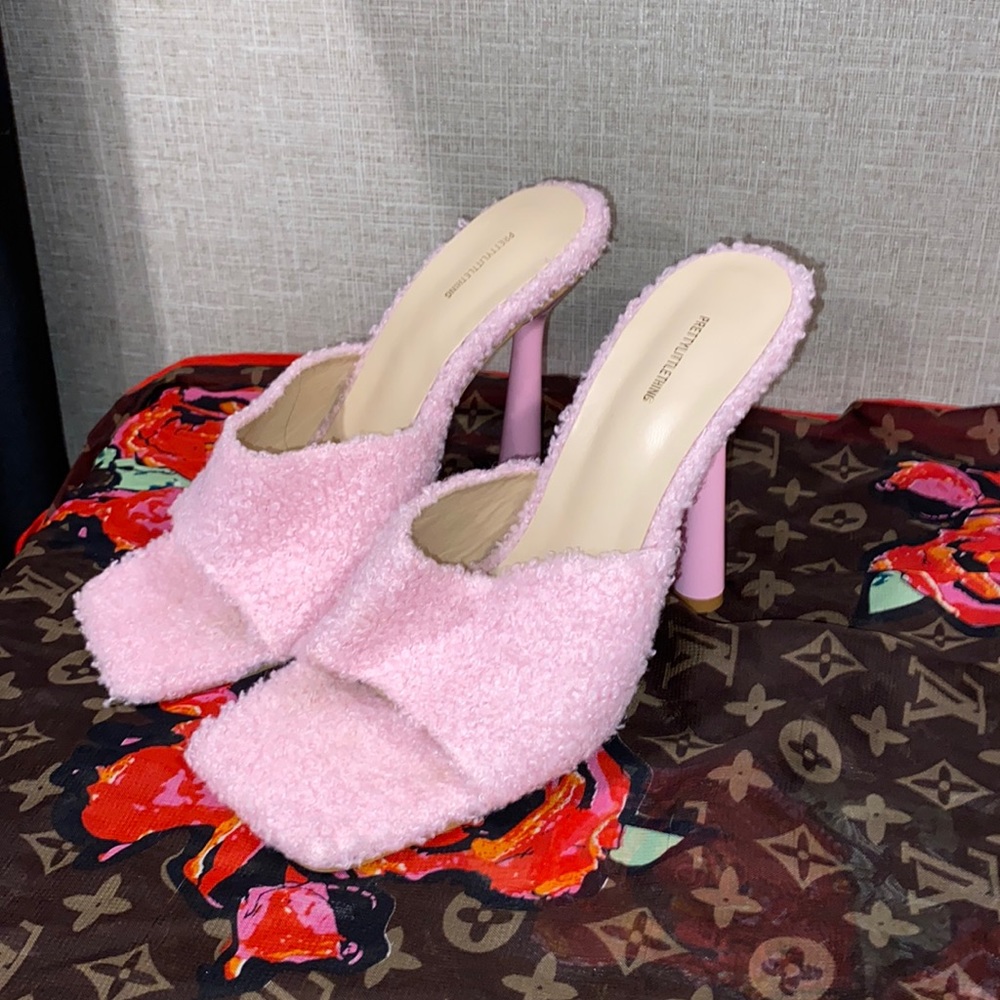 Pretty little thing (pink) heels